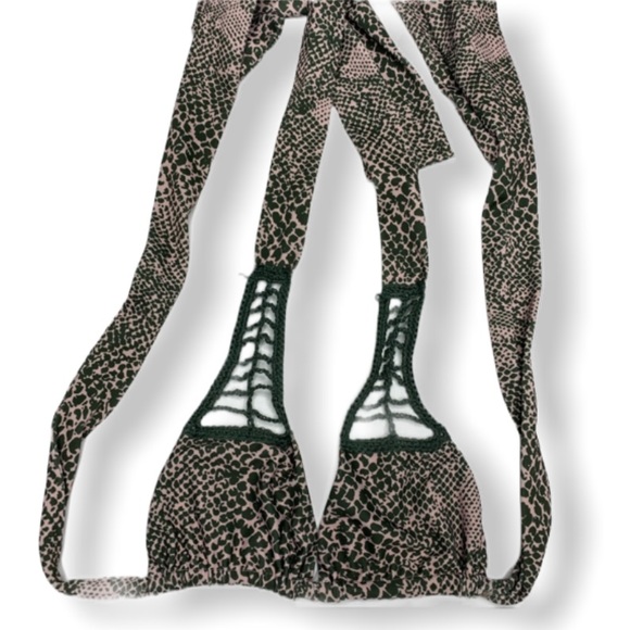 acacia swimwear Other - Acacia Swimwear Bikini Top